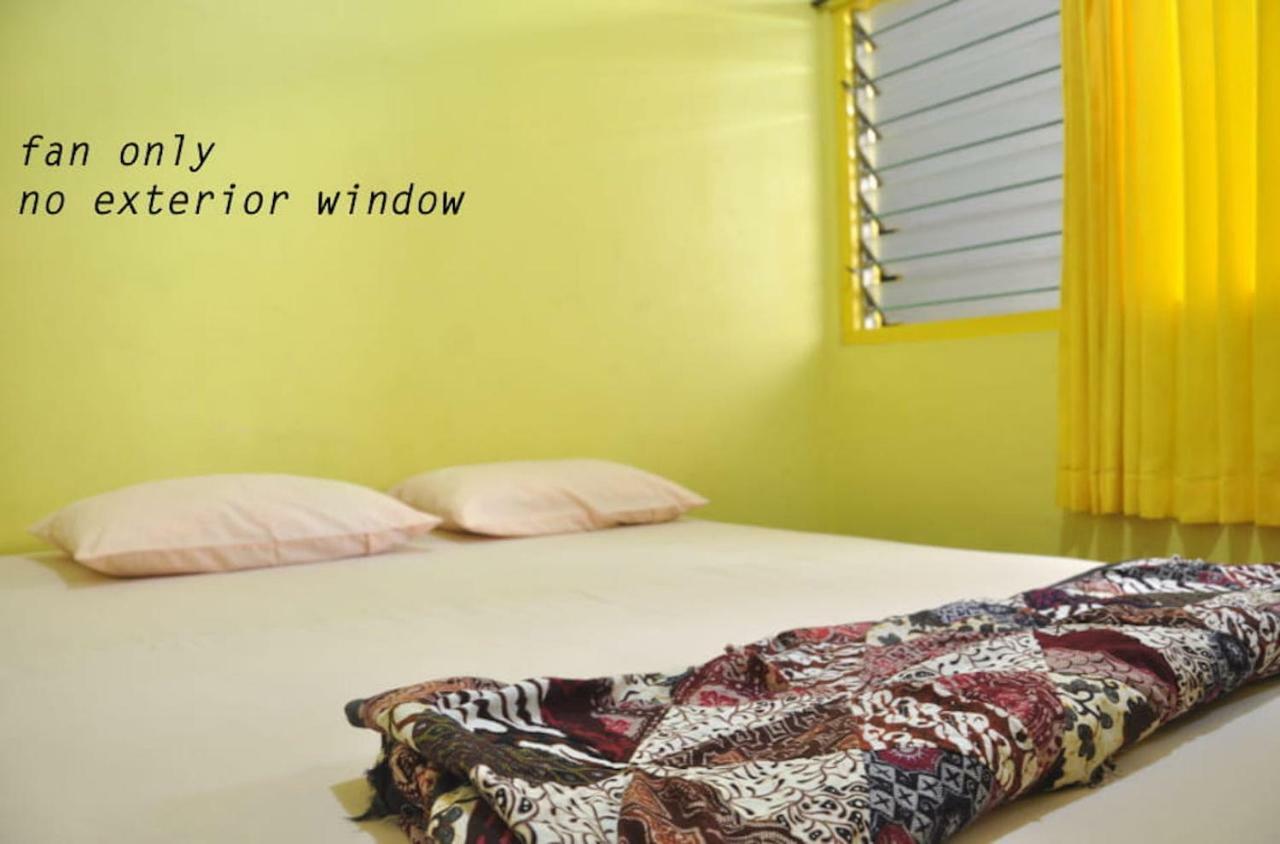 The Sleepingroom Hostel Джок'якарта Екстер'єр фото